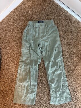 Hollister Men's Cargo Pants in Sage Green